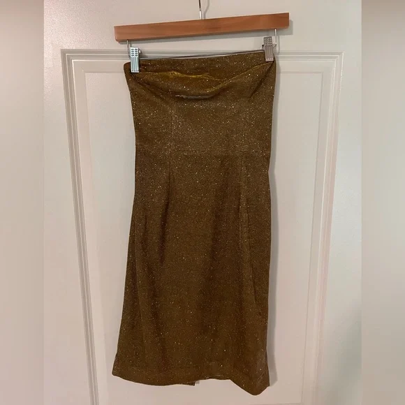 green emerald velvet dress House of CB